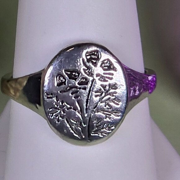 Vintage-Inspired Oval Ring‎ With Engraved Orchid Design Size 9 (NWOT) - Picture 2 of 6